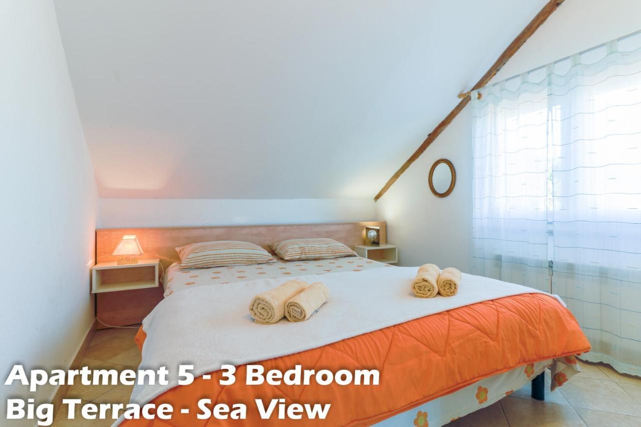Art Apartments Vrsar Exterior foto